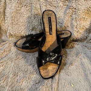 Bandolino Women’s Black Patent Leather Cork Wedge Sandals EUC. Women’s size 7M